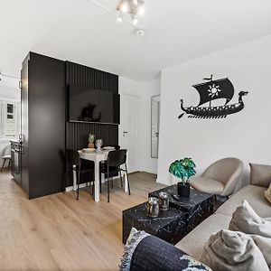 Homerentals Apartments - Behind Bryggen & Historic Cobblestone Streets - 2 Floor Renovated From February 2025